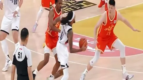 独行侠横扫开拓者，东契奇三双闪耀，欧文20分，艾顿贡献16分9篮板